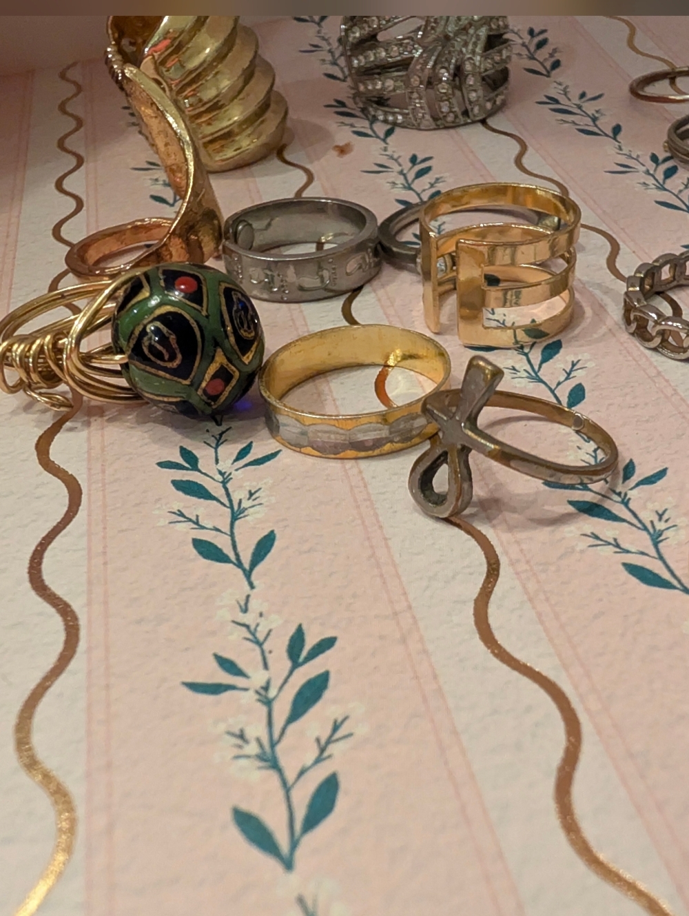 Ring Lot Vintage To Modern Assorted Styles - Picture 9 of 15